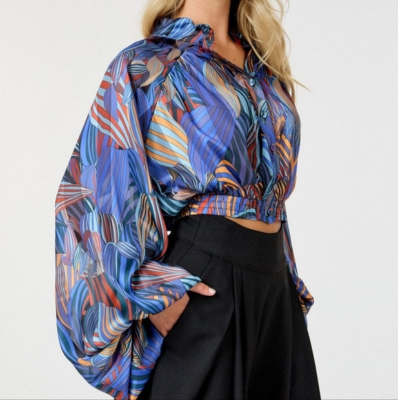 Women's Long Balloon Sleeve Button Up Multi Print Cropped Blouse Top - Picture 3 of 5